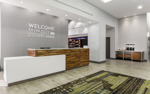Hampton Inn & Suites Pittsburgh-Downtown