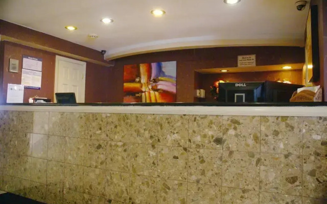 Motel 6 Pittsburgh