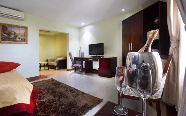 Silver Towers Hotel