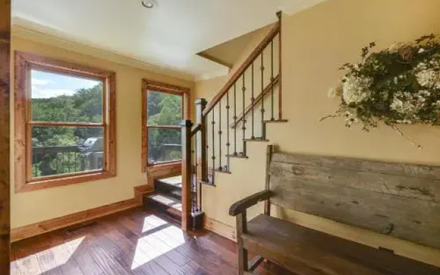 Mossy Brook Lodge Home