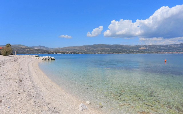 Apartments by the sea Arbanija, Ciovo - 18797