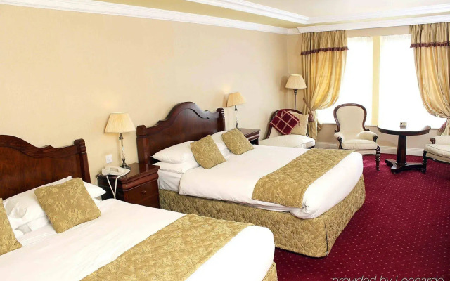 Meadowlands Hotel