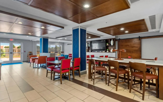 Holiday Inn Express Tulsa South Bixby by IHG