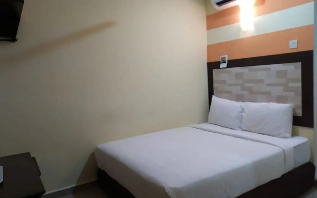 Sun Inns Meru Raya