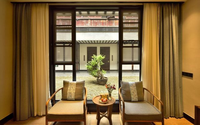 Chengdu Courtyard Hotel