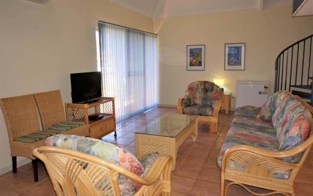 Osprey Holiday Village Unit 102