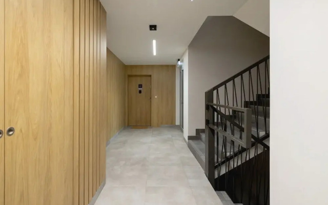 Bright Apartment Kraków by Renters