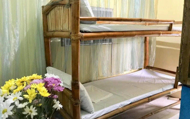 Dew Drop Inn Oceanside B&B