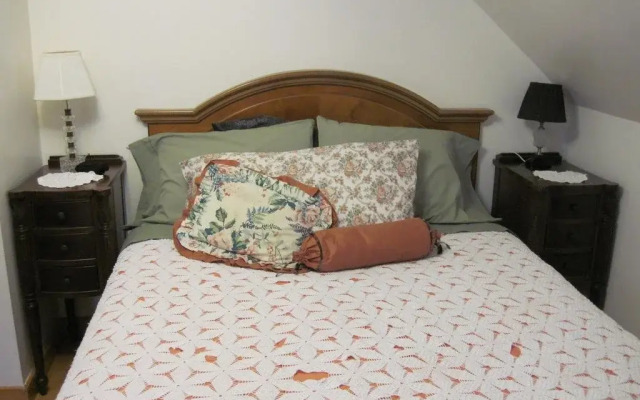 Maple House Bed & Breakfast