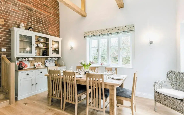 Pond Cottage