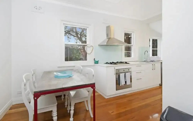 The Field - Apartment (082i) -Coogee