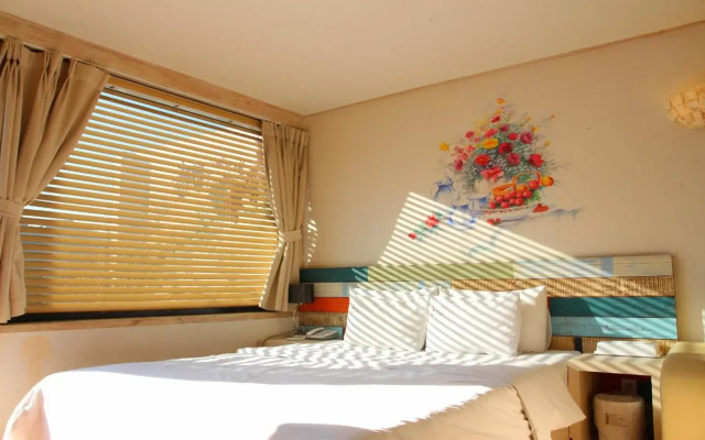 Art 1 Hotel