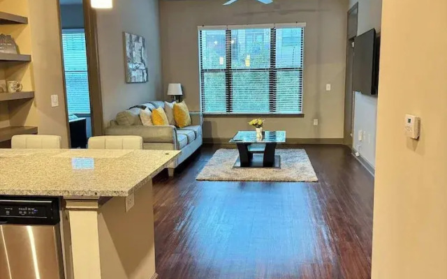 Luxury Midtown Oasis Rooftop Pool