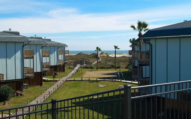 Coastal Nest 207BH