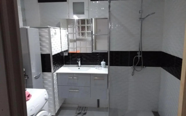 APT T3 n1 A 50M DE LA PLAGE et jardin