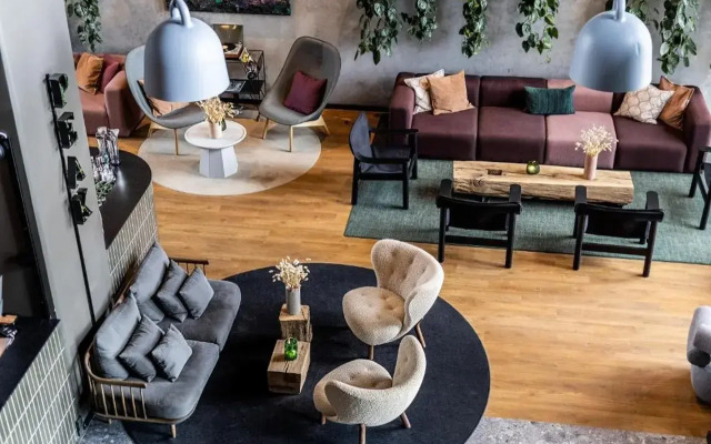 Peak 12 Design Hotel