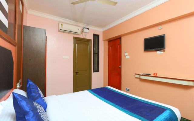 OYO 10459 Gnana Srm Residency