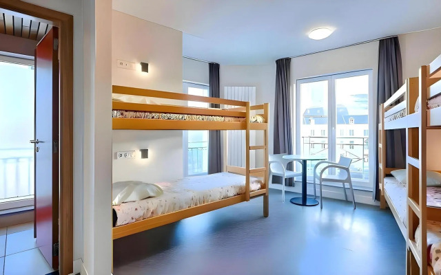 Jacques Brel Youth Hostel