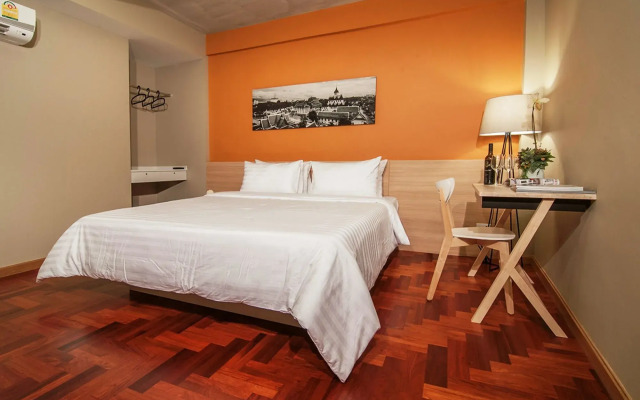 Siam Mitr Hostel