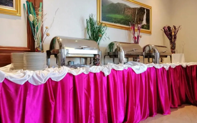 Dmas Hotel
