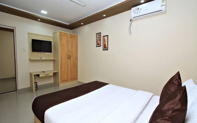 OYO 4848 3 Square Inn