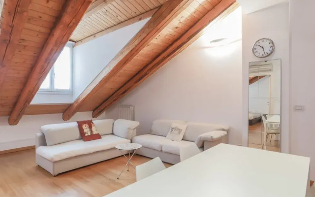 Romantic Mansard in the Heart of Trieste, 4 Guests