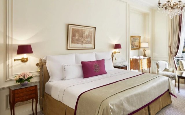 Hotel Plaza Athenee