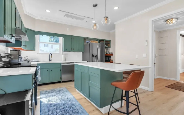 Cozy Trotter 4 Bedroom Home