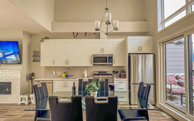 Skyline-Townhouse Combo-AC-Pool-Hot Tub