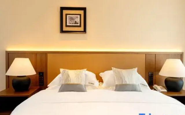 The Heart Courtyard Hotel