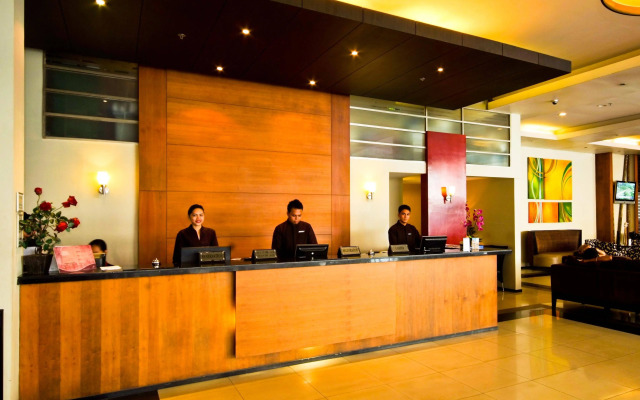 Mallberry Suites Business Hotel