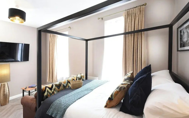 Ocho Homes by Eight Continents