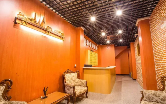 Phranakorn Hostel - Adults Only