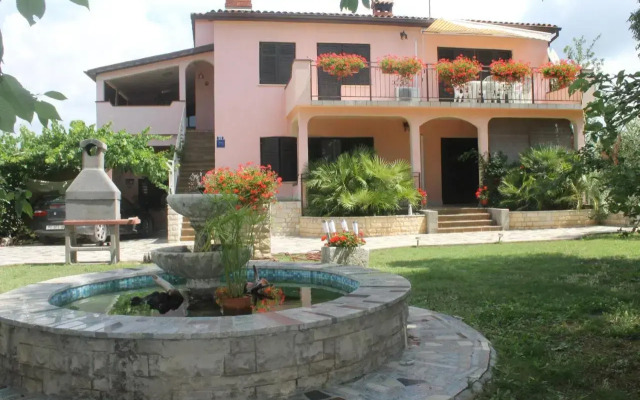 Paola Apartment