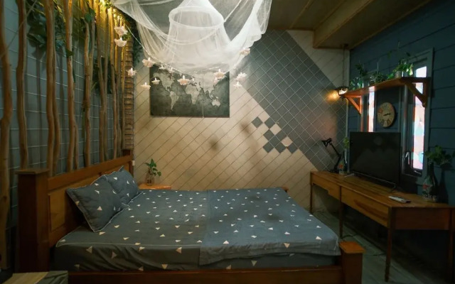 1984 Hotel Kien Giang