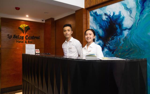 Hanoi La Selva Central Hotel