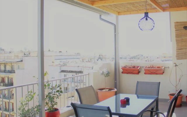 Unique Skyview Apartment-Downtown