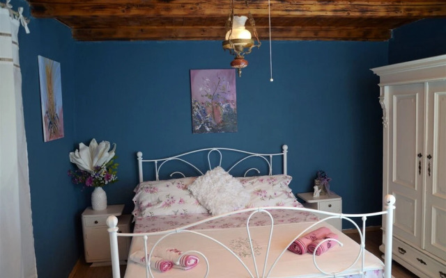 Mare- Close to the sea - H