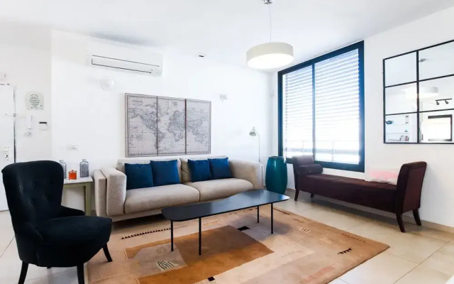 Chic Duplex Penthouse by FeelHome