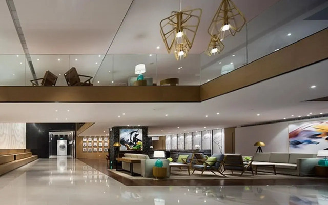 LA VIE Hotel