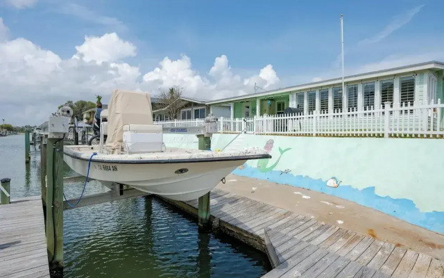 Pelican Cove