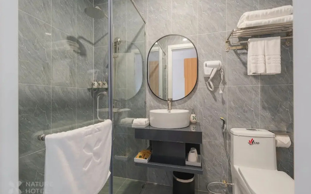 Nature Hotel - West Lake