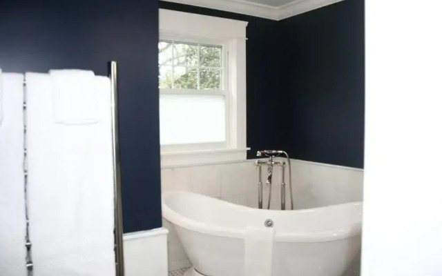 Anchor Inn Boutique Hotel