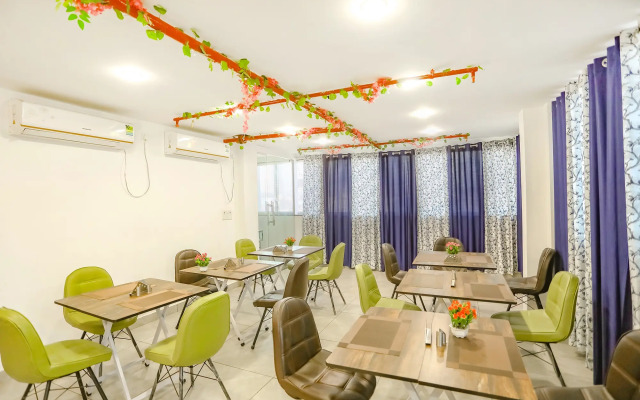 FabHotel Indirapuram by SBG Near Sec 62 Noida