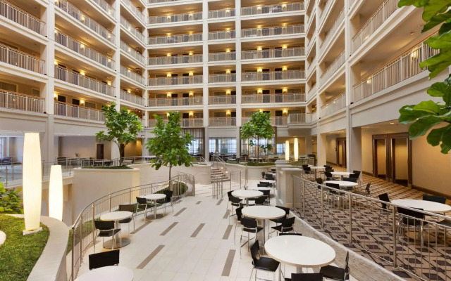 Embassy Suites by Hilton Chicago Downtown River North