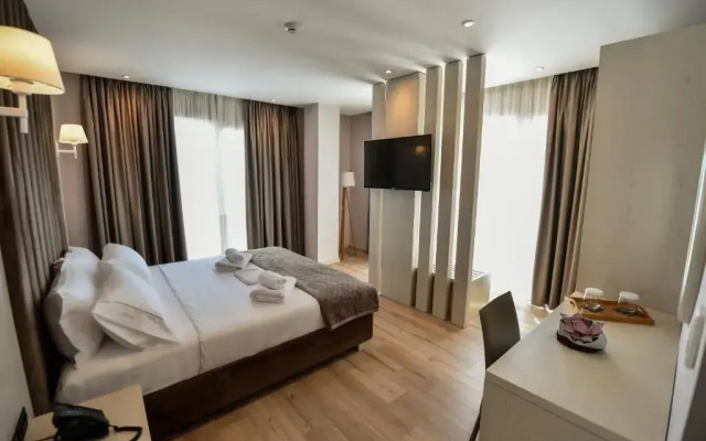 Iliad Hotel