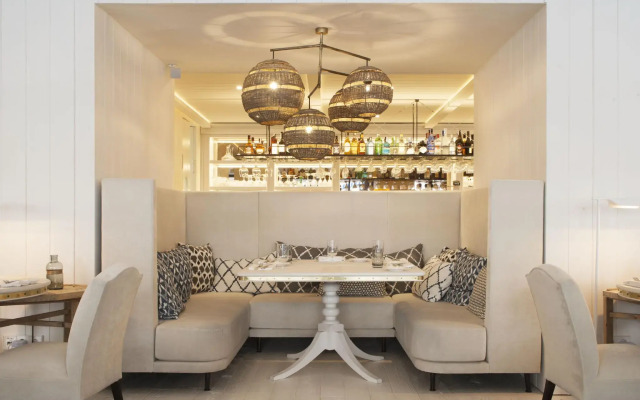 AC Hotel Victoria Suites by Marriott