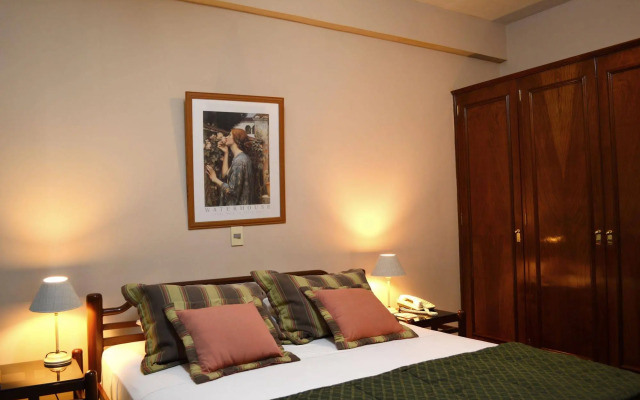 Aspen Hotel & Apart