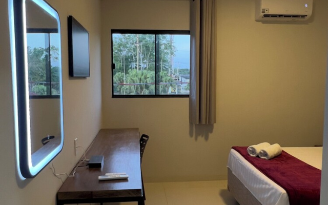 Cubo Hotel