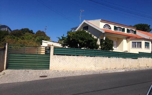 Sun house - Near Sintra - Triple Rooms - Kitchen - Pool